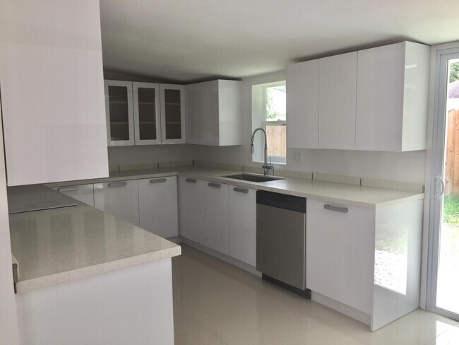 KITCHEN - 3959 Eton Pl