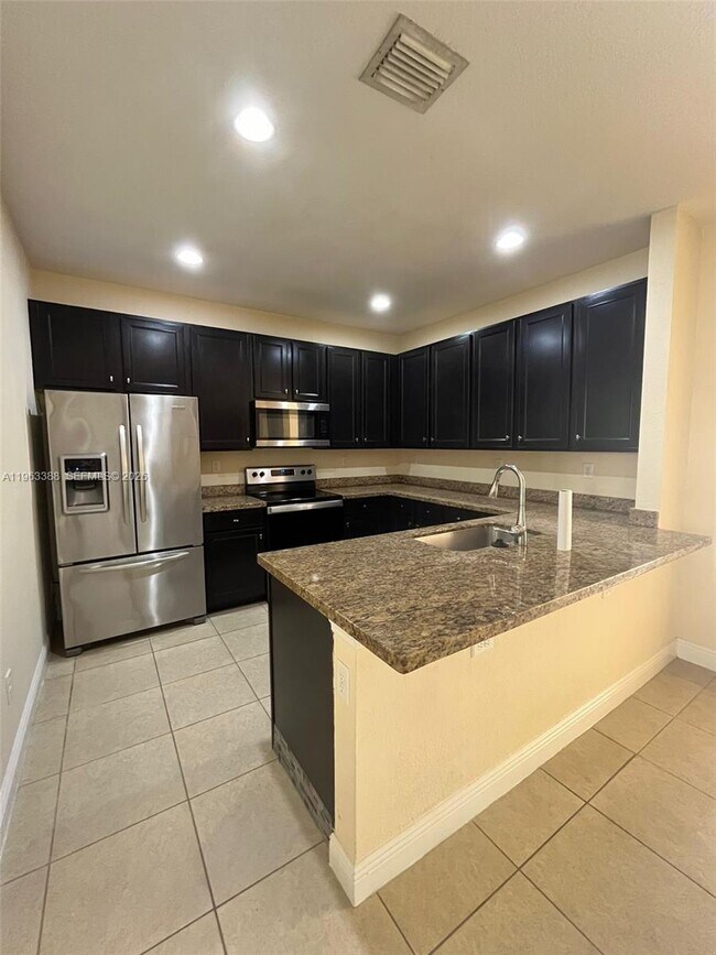 Foto del edificio - 950 SW 147th Ave