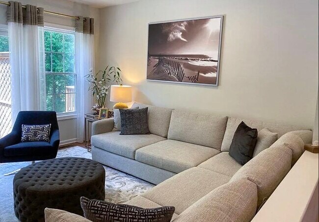 Foto del edificio - 47 Kendall Ct