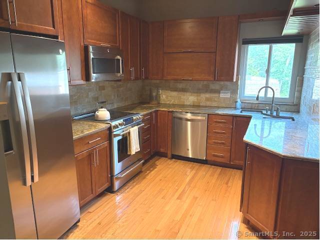 Building Photo - 90 Ledgebrook Dr