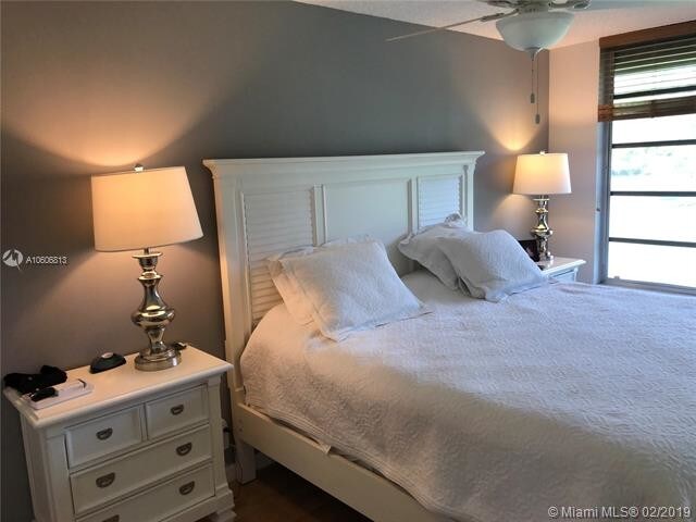 Foto del edificio - 4031 N Cypress Dr