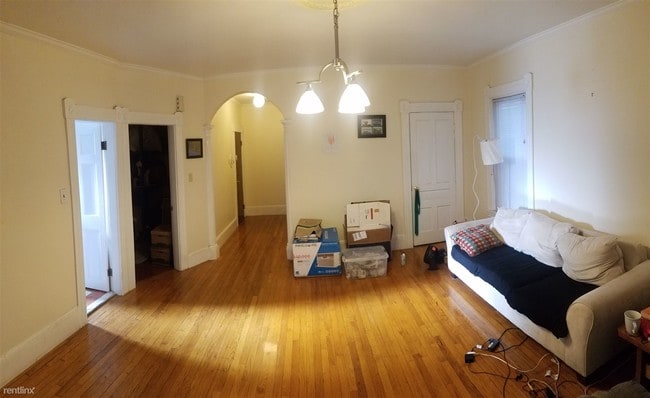 Building Photo - 68 Brookside Ave