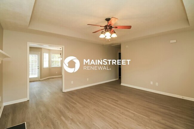 Foto del edificio - 3 Bedroom Pet-Friendly Home in Newnan, GA with Main Street Renewal