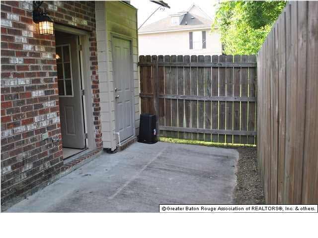 Building Photo - 2405 Brightside Dr