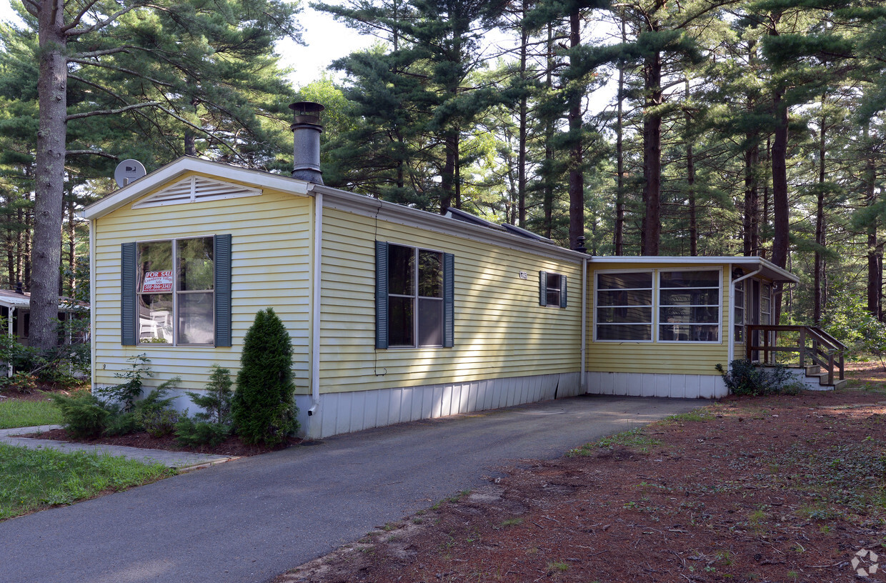 Building Photo - Cranberry Village