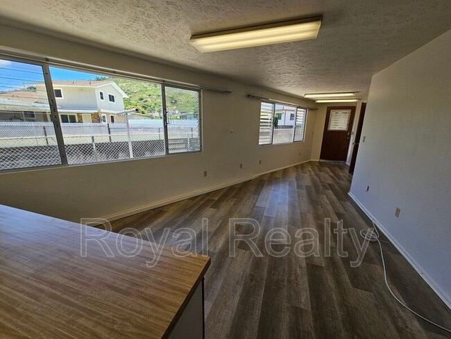 Building Photo - 3415 Kalua Rd