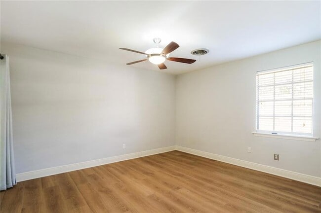 Building Photo - 1511 Monaco Dr