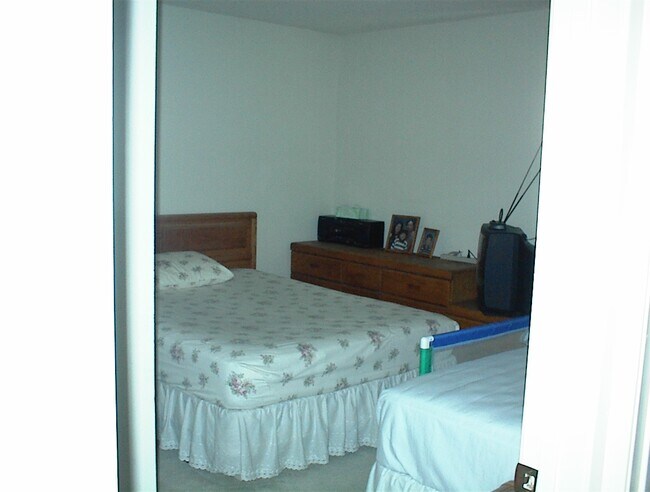 Foto del edificio - 8265 Halford St