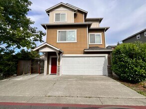 Building Photo - 13407 11th Ave W