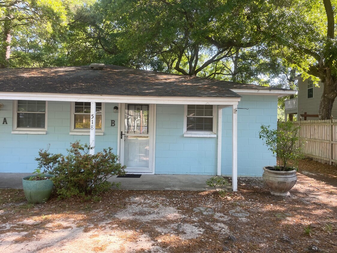 518 7th Ave S, Surfside Beach, SC 29575 Townhome Rentals in Surfside