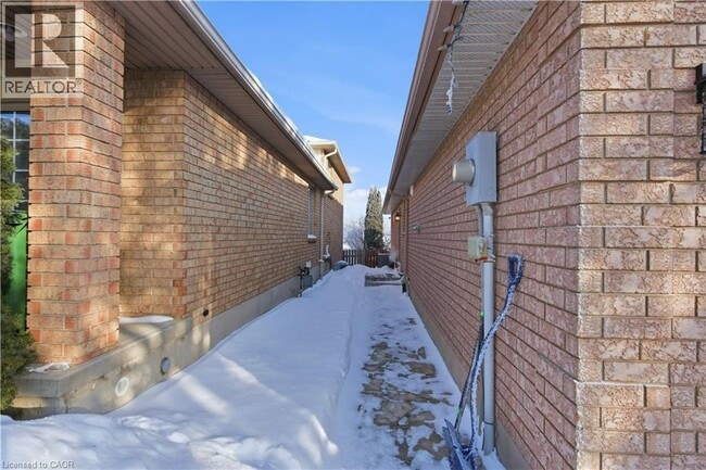 Building Photo - 48 Alexsia Ct