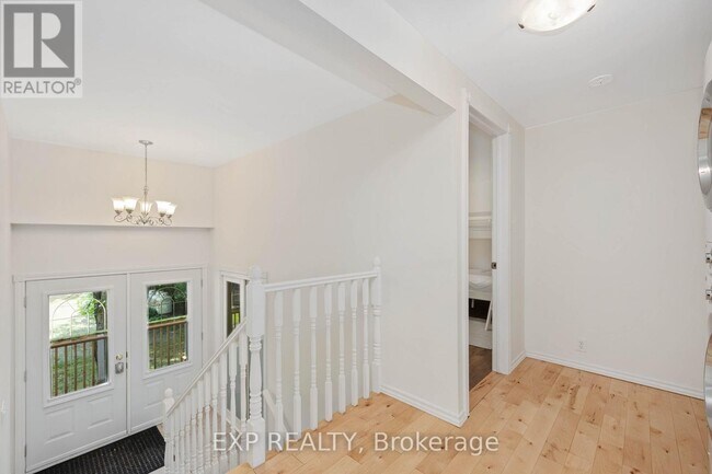 Building Photo - 568 Mallard Cir