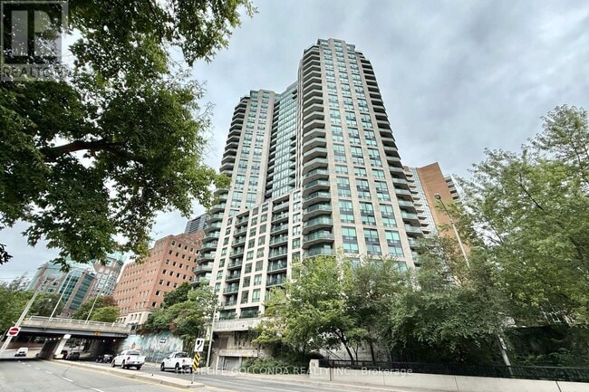 Building Photo - 300-2300 Bloor St E