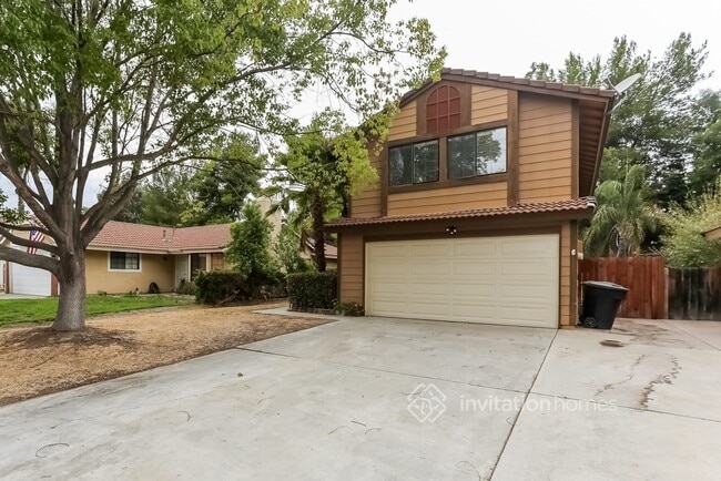 Building Photo - 39461 Oak Cliff Dr