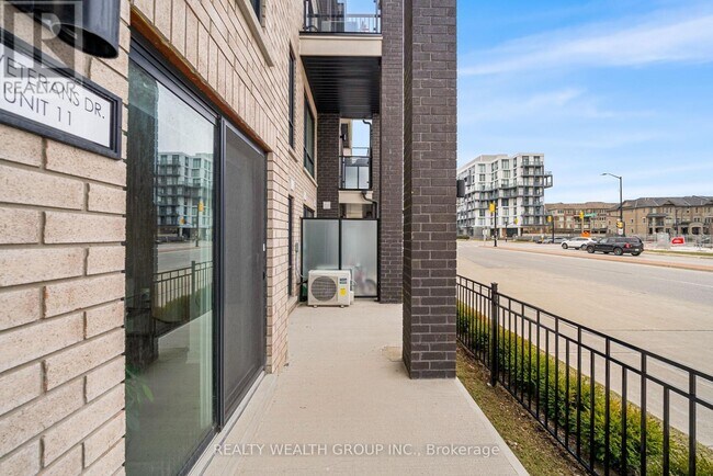 Photo du bâtiment - 185 Veterans Drive