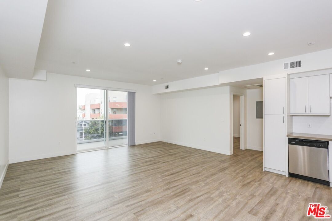 Foto principal - 744 Hartford Ave