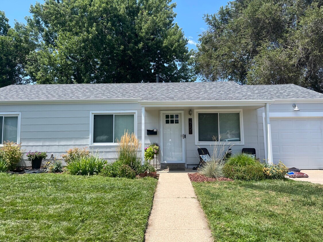 Foto principal - 2751 S Elm St