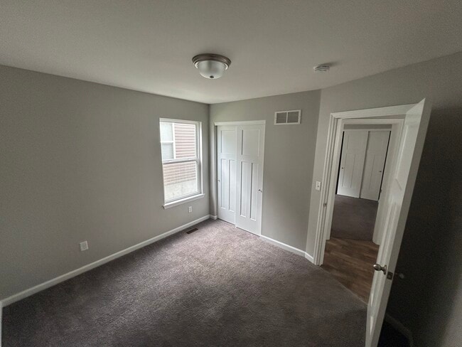 Building Photo - 281 Autumn Oaks Dr