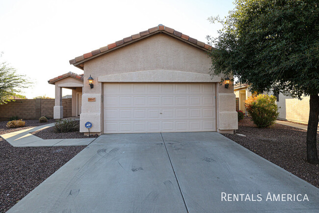 Building Photo - GORGEOUS HOUSE WITH LOTS TO OFFER!