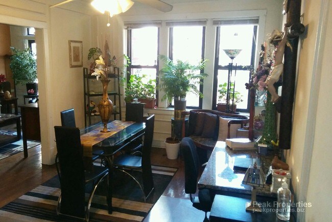 Foto del edificio - 5225 W Addison St