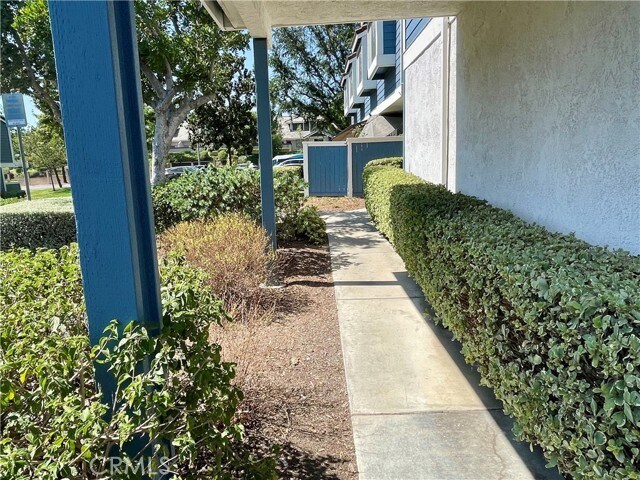 Foto del edificio - 1120 Golden Springs Dr
