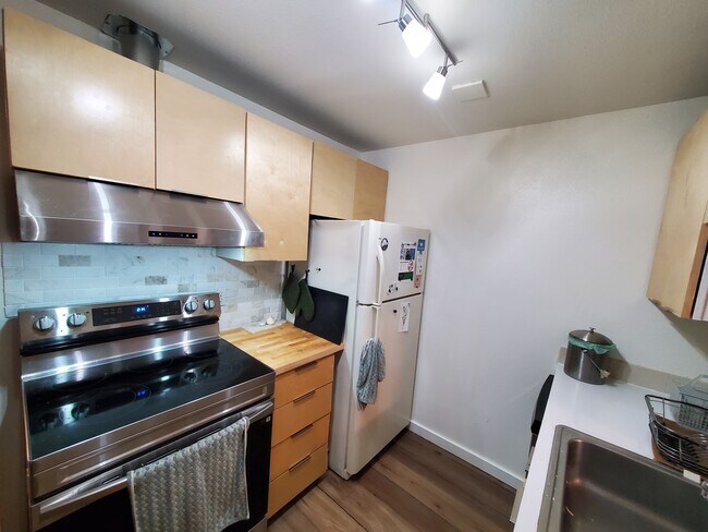 cocina - 310 S 174th Pl