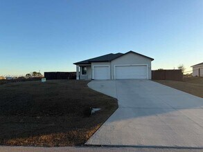 Building Photo - 9026 W Mac Ct