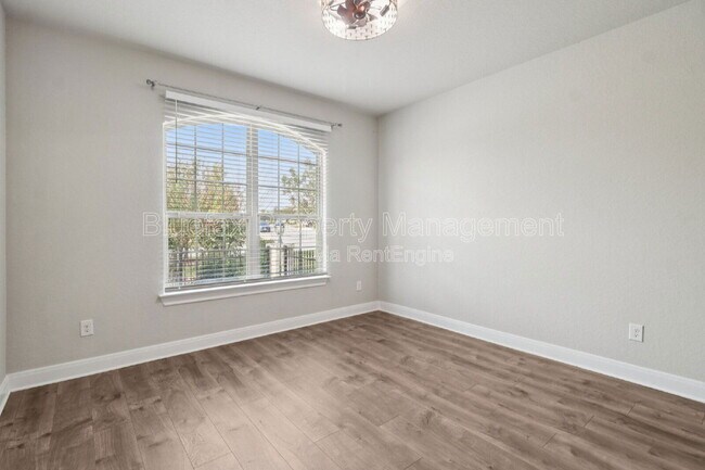 Foto del edificio - 9226 King Valley