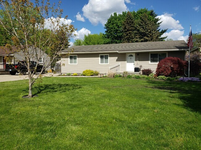 Building Photo - 3136 Kilmer Dr