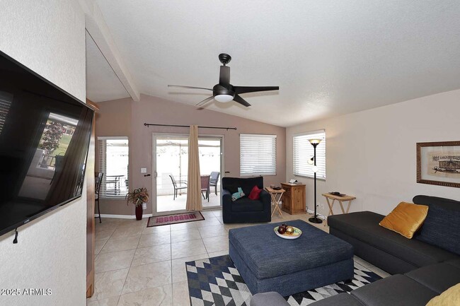 Building Photo - 6066 S Oakmont Dr