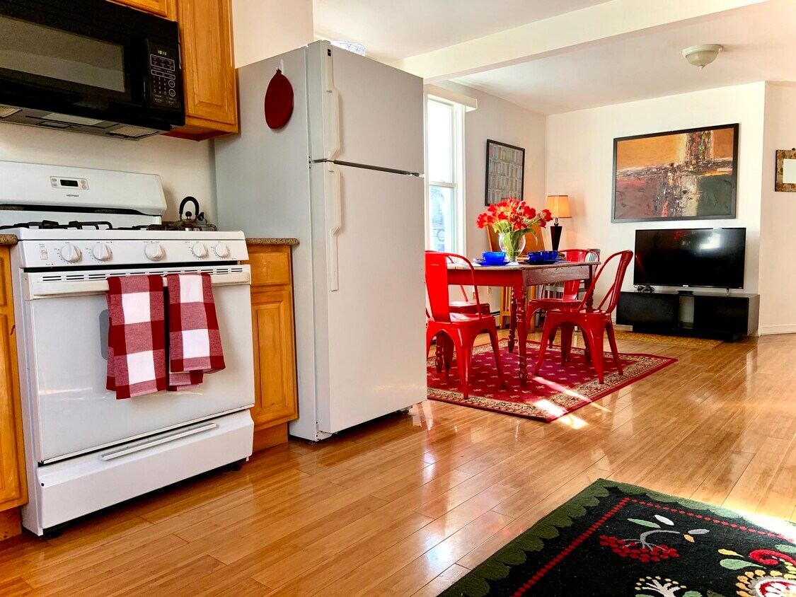Primary Photo - 426 2nd St
