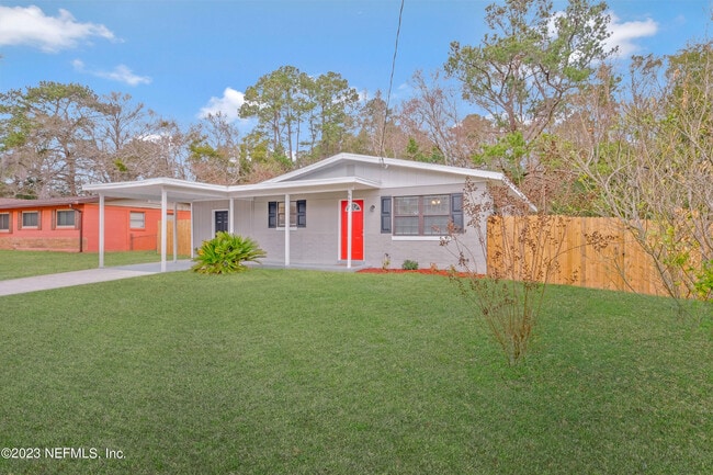Building Photo - 2811 Loran Dr E