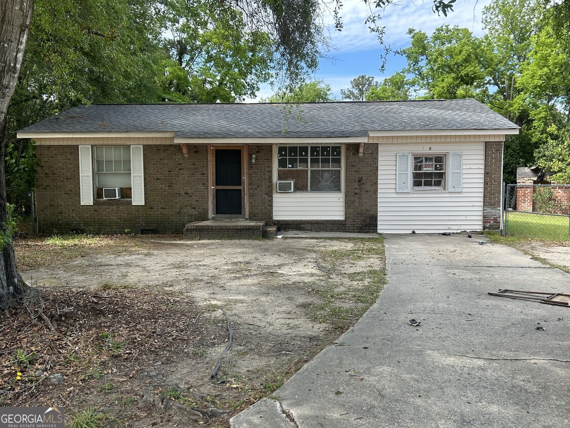 Primary Photo - 3286 Kingston Ct