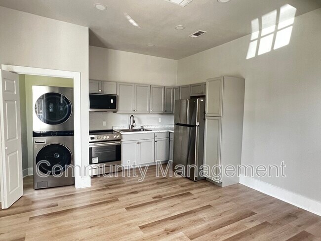 Foto del edificio - 1717 Bynum Ave