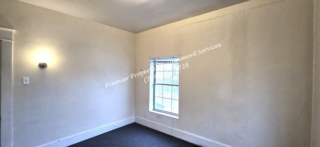 Foto del edificio - 404 Center Ave