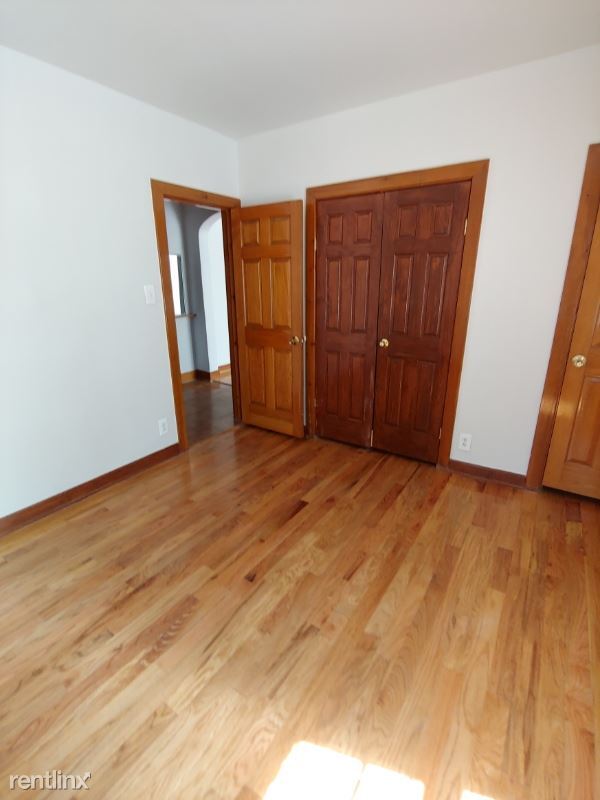 Foto del edificio - 5039 N Springfield Ave