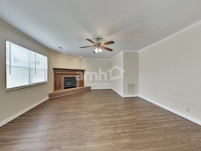 Foto del edificio - 1112 Oak Haven Rd