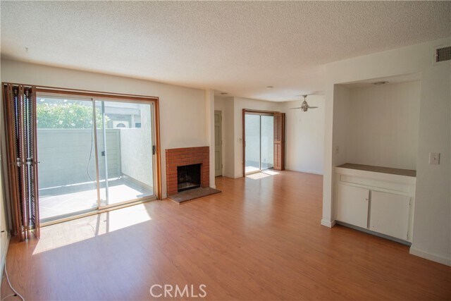 Foto del edificio - 11818 Moorpark St