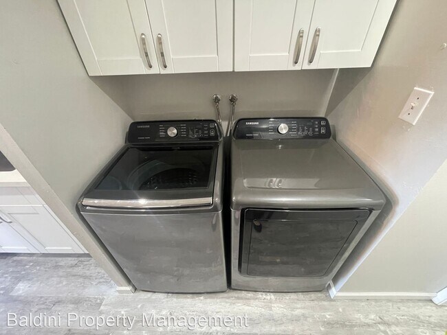 Foto del edificio - 3 br, 1.5 bath House - 2360 Greendale Drive