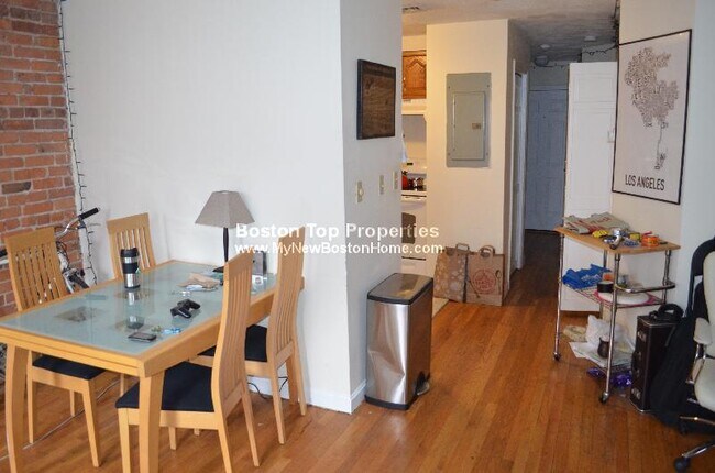 Foto del edificio - 65 Hemenway St