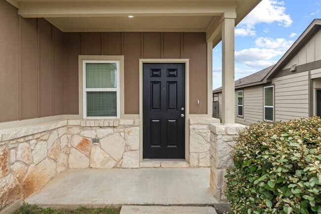 Foto del edificio - 175 Eves Necklace Dr.