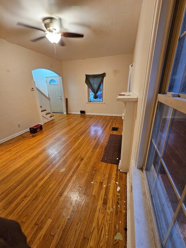 444 Rutledge St, Gary, IN 46404 House Rental in Gary, IN