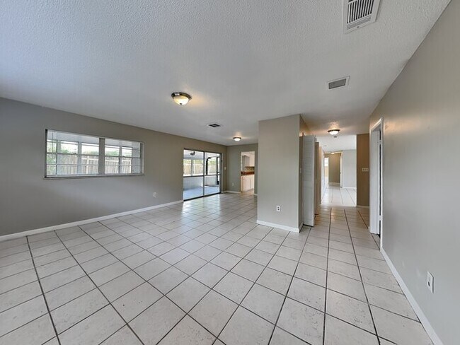 Building Photo - 6410 Gamble Dr