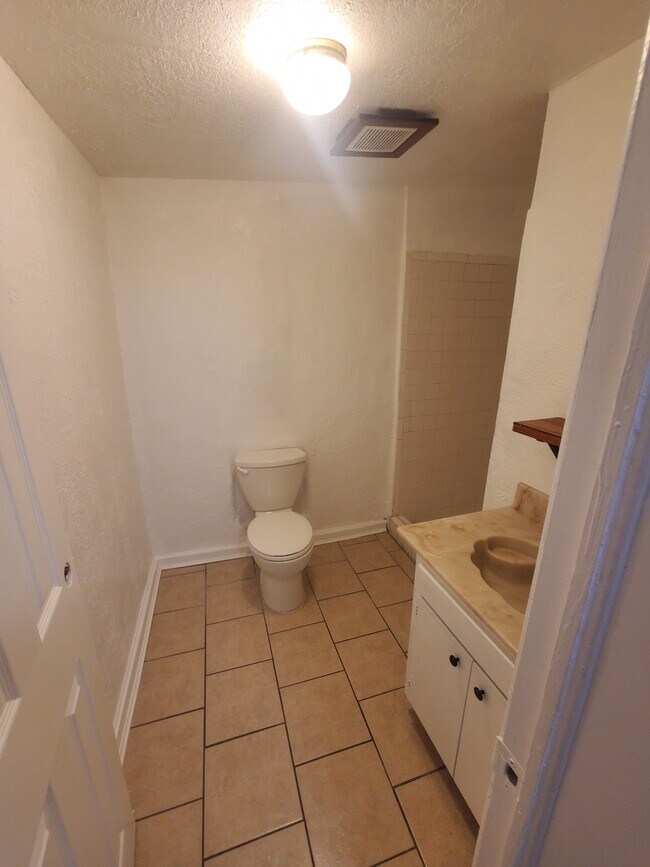 Baño 1 - 2008 N Copia St