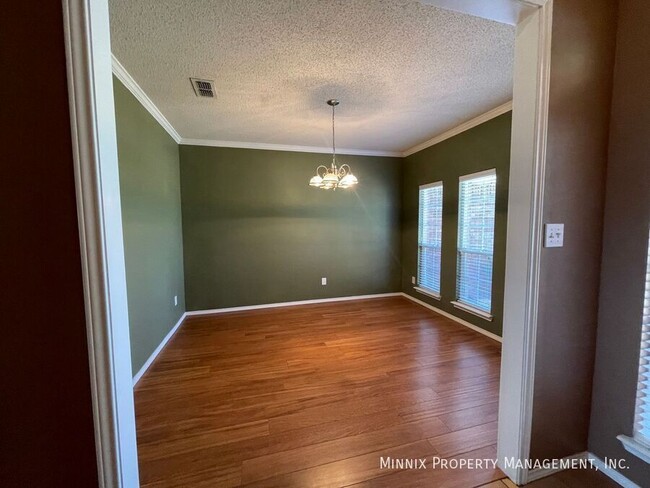 Foto del edificio - 8211 Quincy Ave