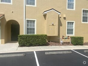 Building Photo - 6061 Kirkland Way