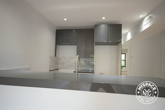 Foto del edificio - 28 Grove st