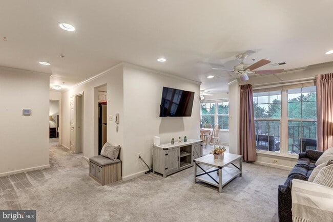 Building Photo - 3815 Sunnyfield Ct