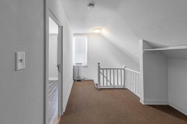Building Photo - 5300 S Kilbourn Ave