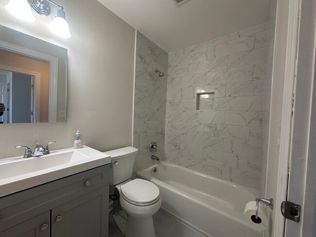 Foto del edificio - 306 Northwestern Ct